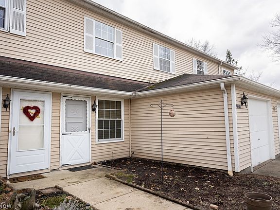 2nd image of 13716 Oakbrook Dr #3716