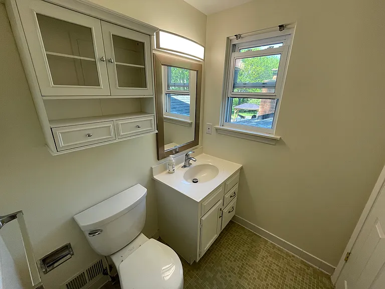 2366 Eaton Gate Rd — Photo 22