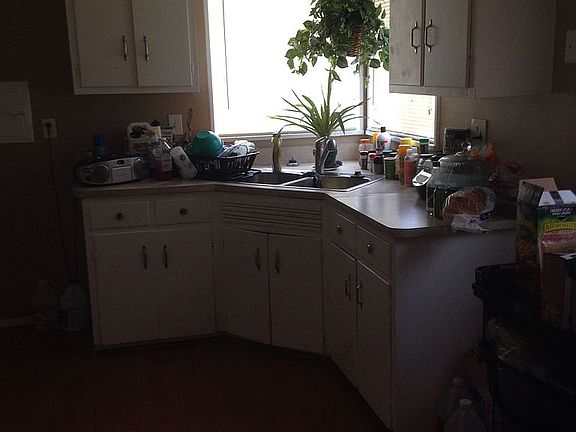 4th image of 21720 Whitmore St