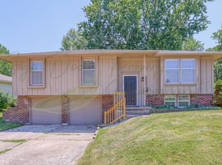 16117 E 36th St S, Independence, MO 64055