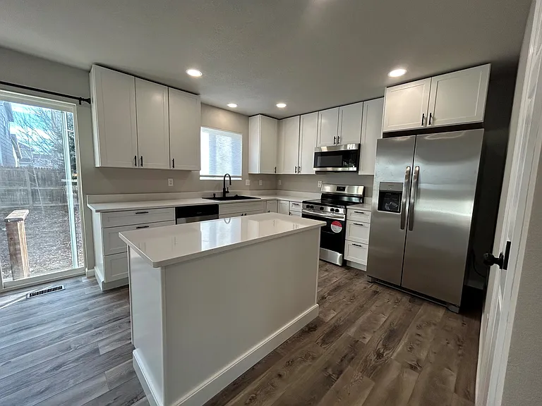 1651 Prairie Hill Dr #B — Photo 3