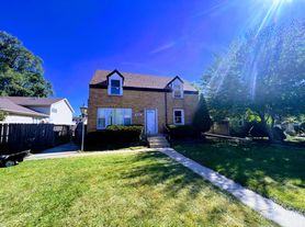 9641 Marion Ave, Oak Lawn, IL