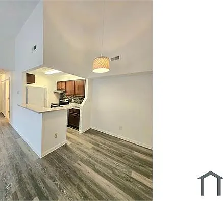 316 Wells Ct — Photo 3