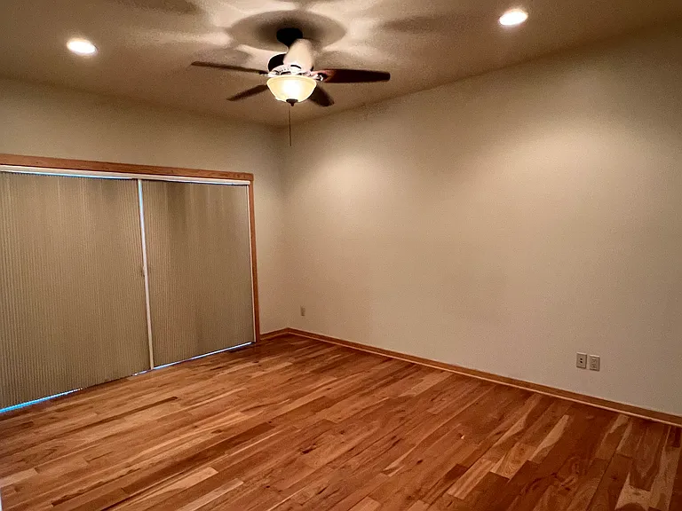 118 River Oaks Ct — Photo 24