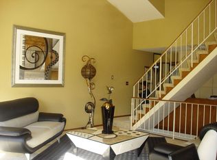 5524 Rowland Rd, Minnetonka, MN 55343