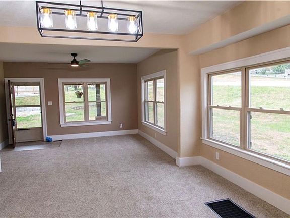 4th image of 1714 Blackwell Rd