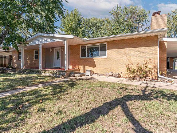 3rd image of 224 Greenway Rd