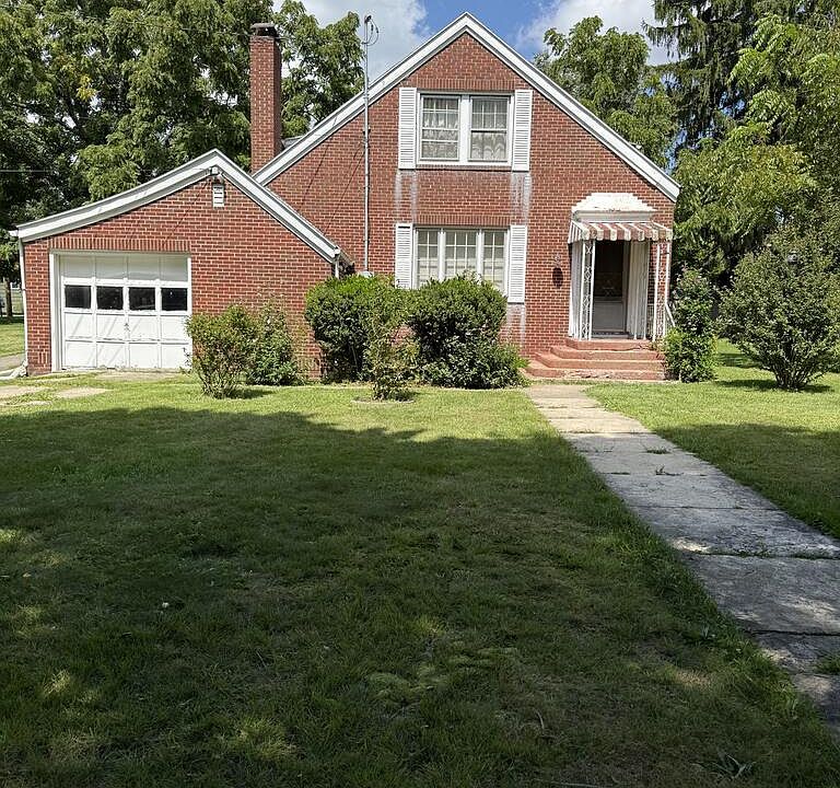 1st image of 103 Porter St