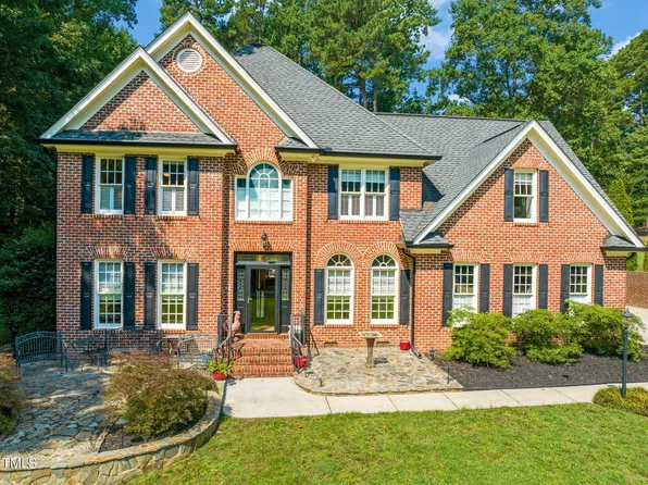 9009 Hometown Dr, Raleigh, NC 27615
