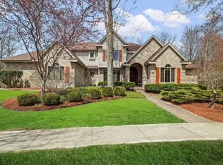 6101 Woodview Pass, Midland, MI 48642