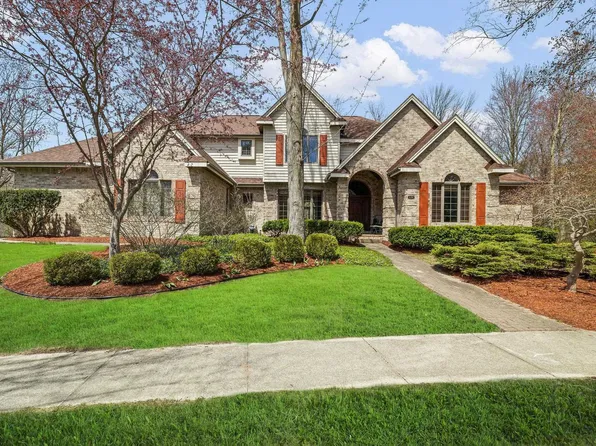 6101 Woodview Pass, Midland, MI 48642