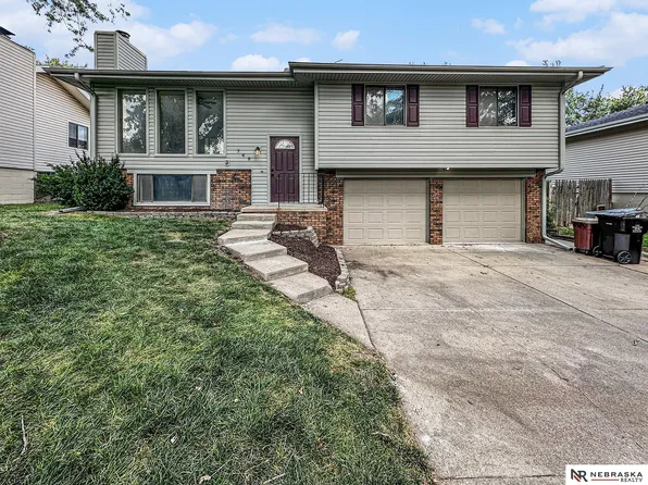 748 W Godfrey Dr, Lincoln, NE 68521