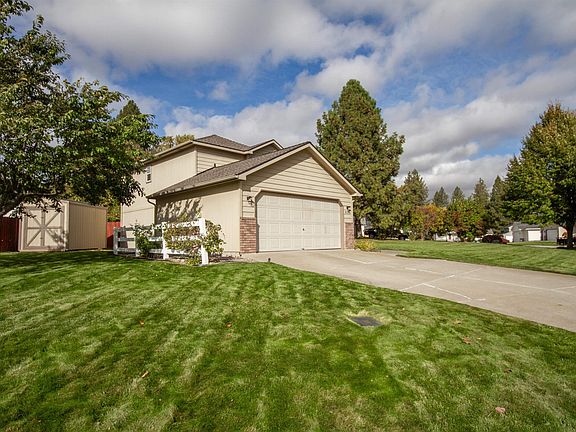 3rd image of 8115 E Sommerset Dr