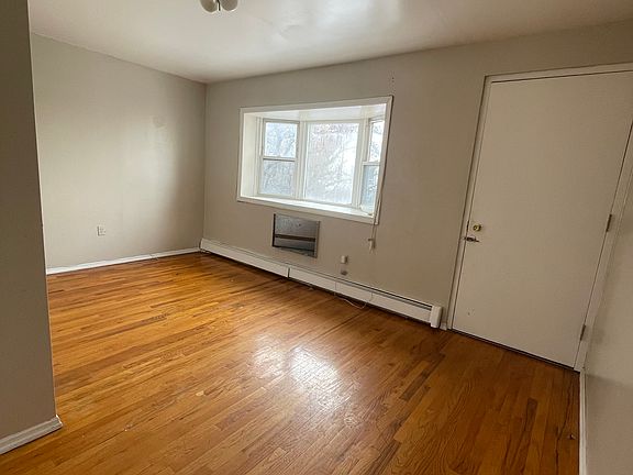 2nd image of 3931 56th St #3