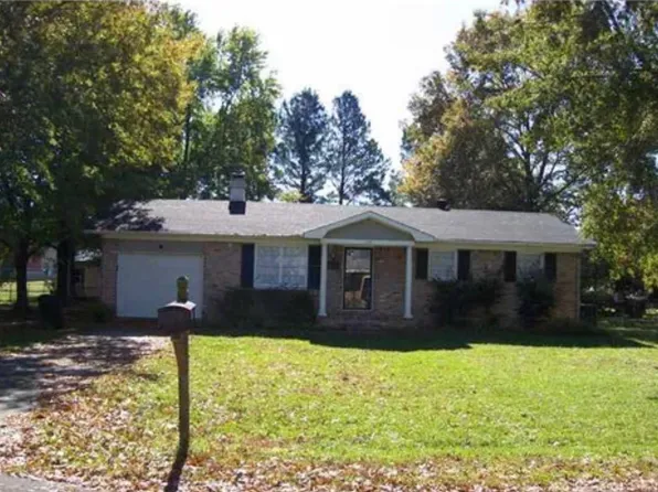 120 Forrest Dr, Madison, AL 35758