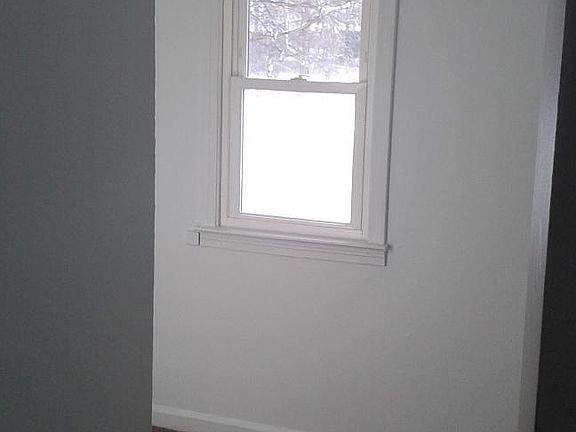 5th image of 98 South St