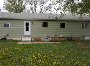 615 12th St SW, Minot, ND 58701