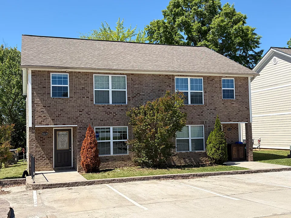 211-2 Hurley Ln