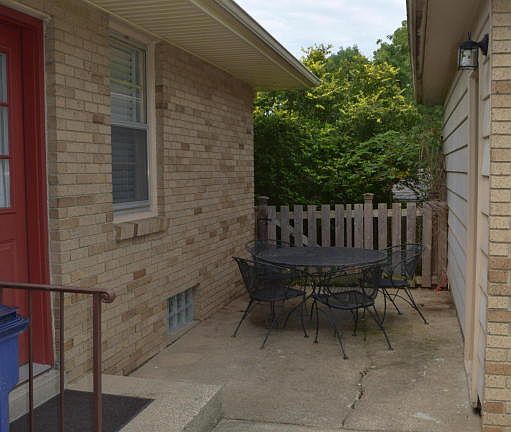4th image of 1729 Lenora Ter NW