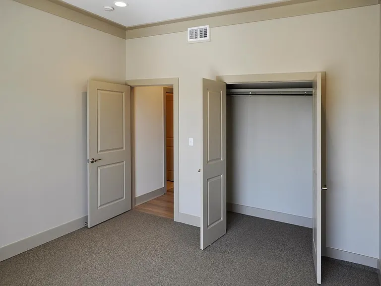 320 N Carrollton Ave #305 — Photo 11