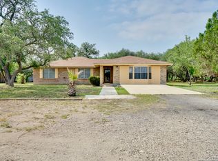 163 Homestead Rd, Uvalde, TX 78801