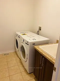91 Antibes Dr #UPPER — Photo 31