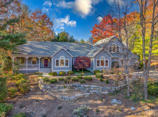204 W Chimney Xing, Hendersonville, NC 28739