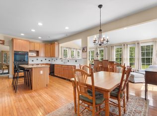 9 Chelsea Dr, Danbury, CT 06811