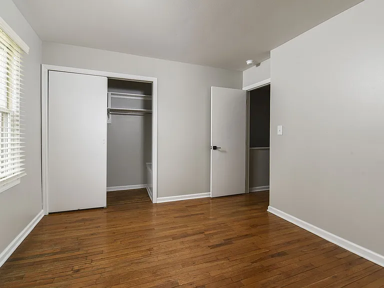 River Oaks Townhomes at Fox Chapel — Photo 20