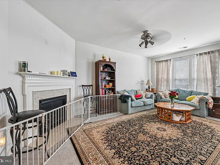 5722 Callcott Way #B — Photo 4