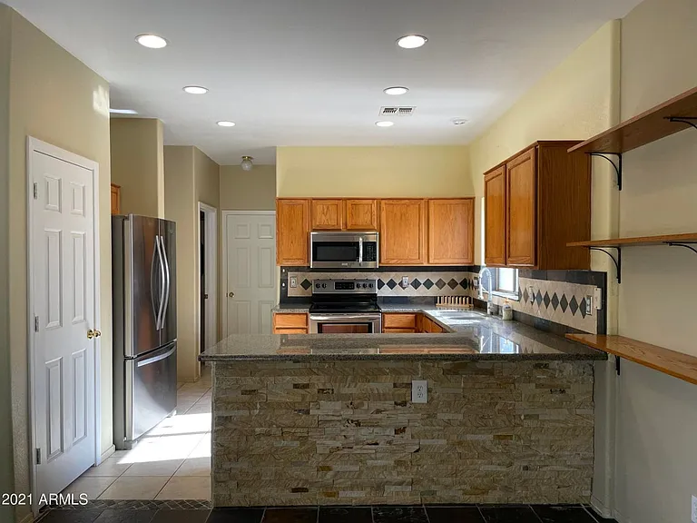 25236 N 41st Ave — Photo 3