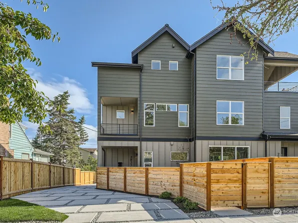 2833 NW 66th Street #B, Seattle, WA 98117