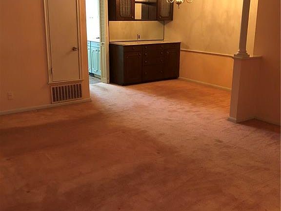 4th image of 3730 Fairfield Ave Unit 220