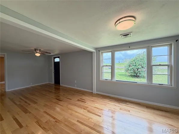5611 Highway E, Salem, MO 65560