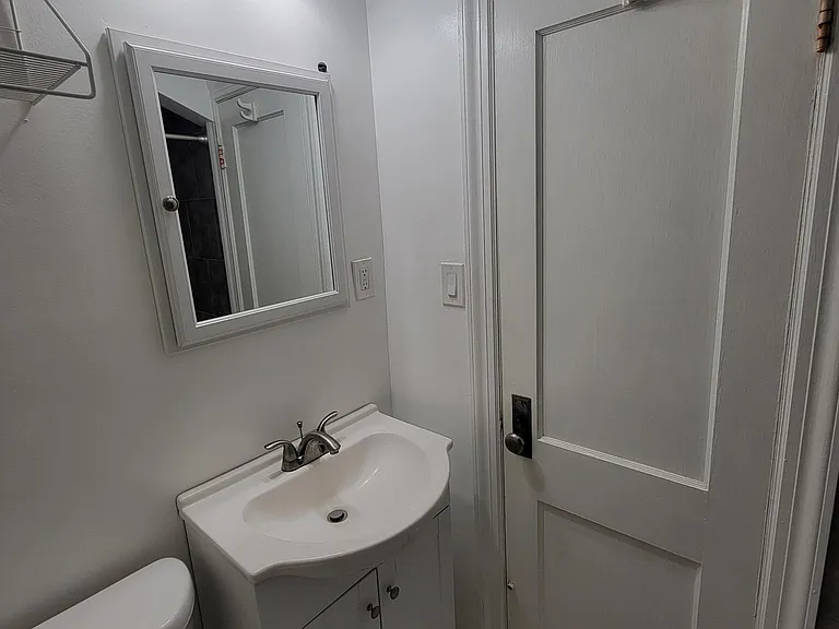 518 Madison Ave #1 — Photo 12