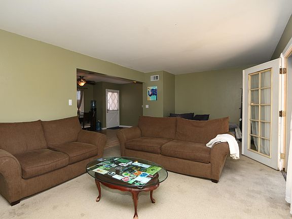 4th image of 1826 Halley St