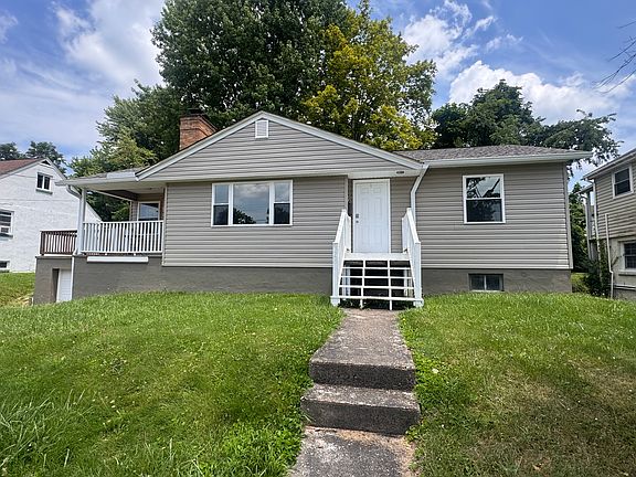 2nd image of 928 Meadow Dr