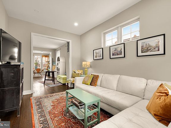 5th image of 2124 N Capitol St NW