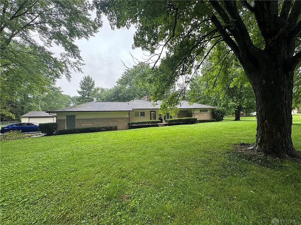 1813 Bledsoe Dr