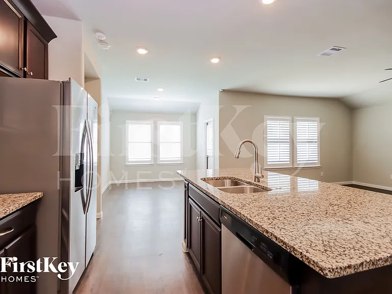 4606 Wildflower Way — Photo 6