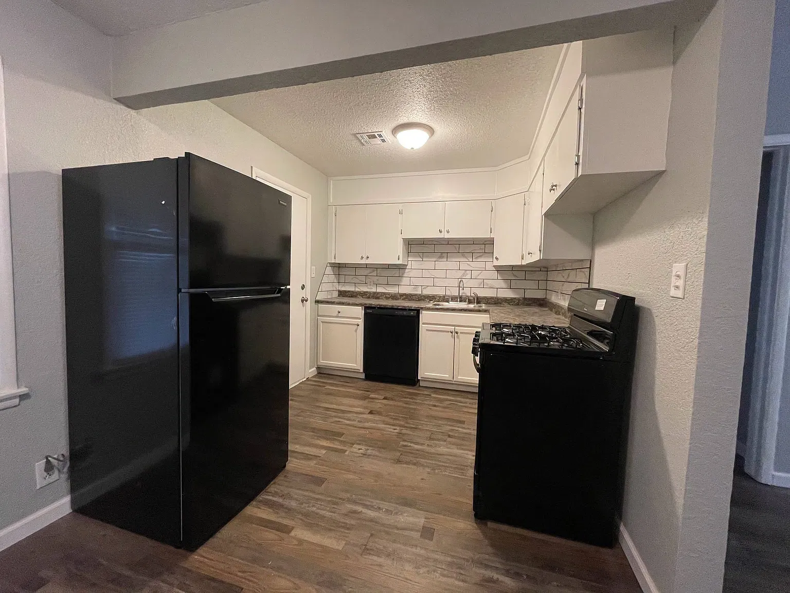 517 Locust Street - 1 — Photo 3