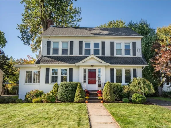 27 Westfield Road, West Hartford, CT 06108