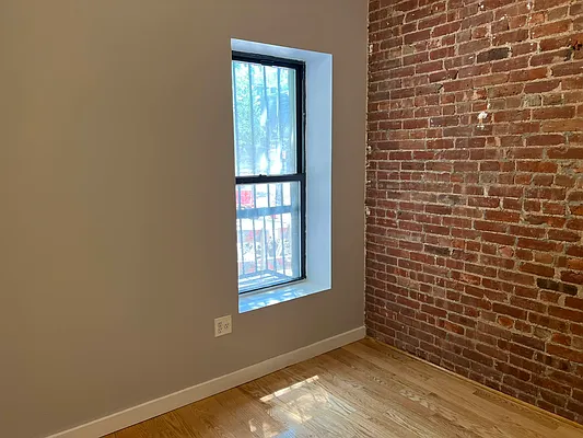 Rented by Premier One Realty LLC | media 7