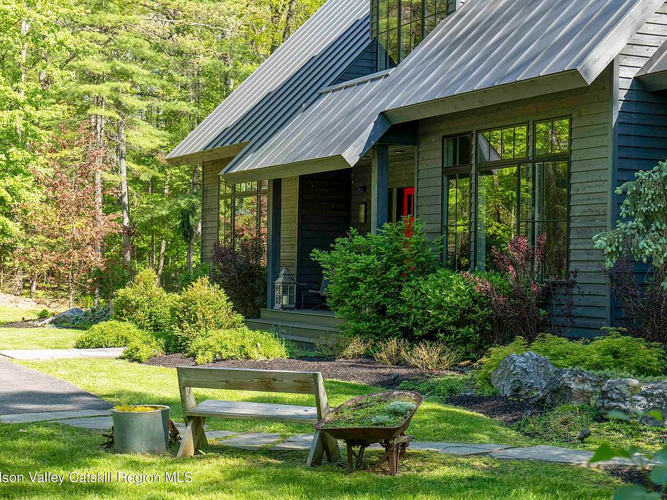 1st image of 31 Cabin Lane