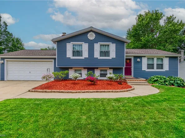 1604 Woodland Ct, Twinsburg, OH 44087