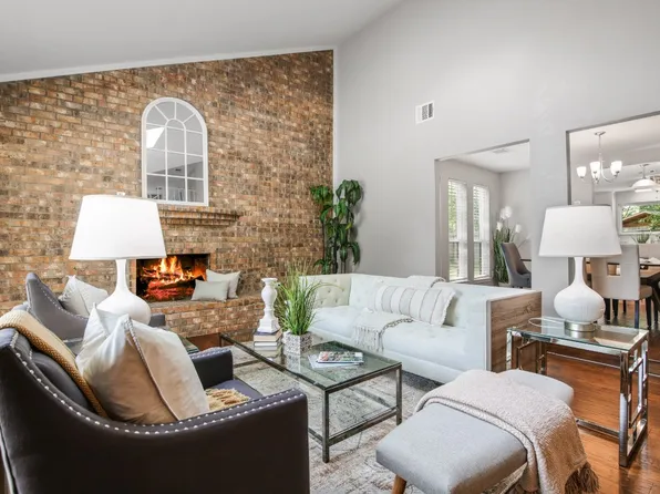 1538 Country Forest Ct, Grapevine, TX 76051