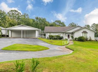 328 W Lake Devernia Rd, Longview, TX 75604