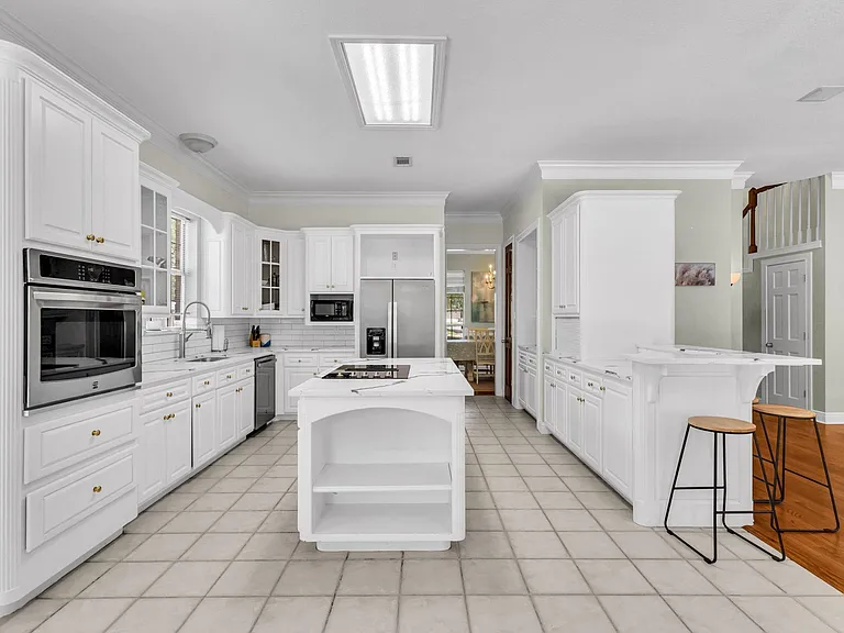 4 Twin Circle Dr — Photo 14