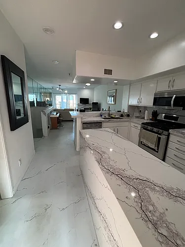 200 Pacific Coast Hwy #3 Photo 1