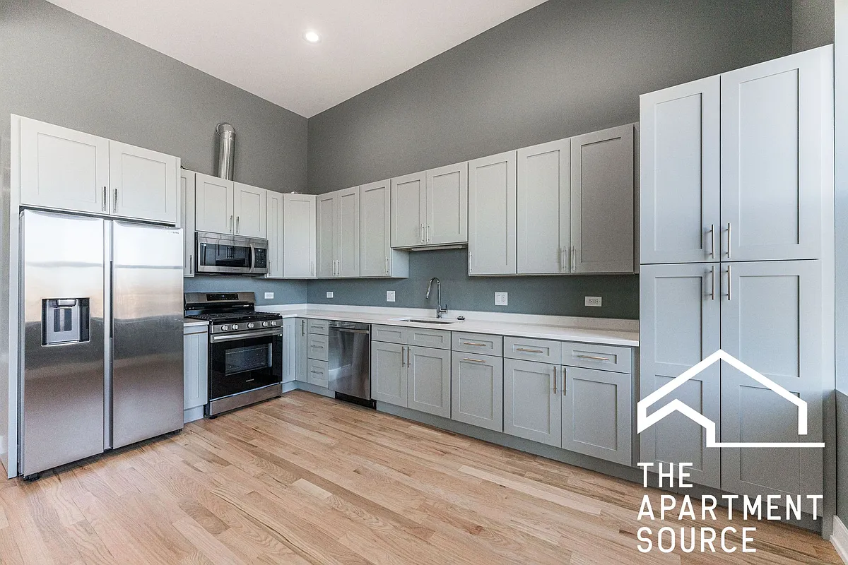 Building Photo - 2640 N Milwaukee Ave #3